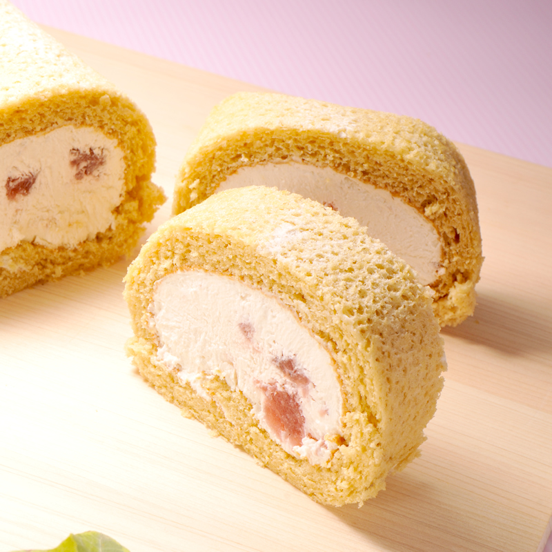 いちごチーズロールケーキ1